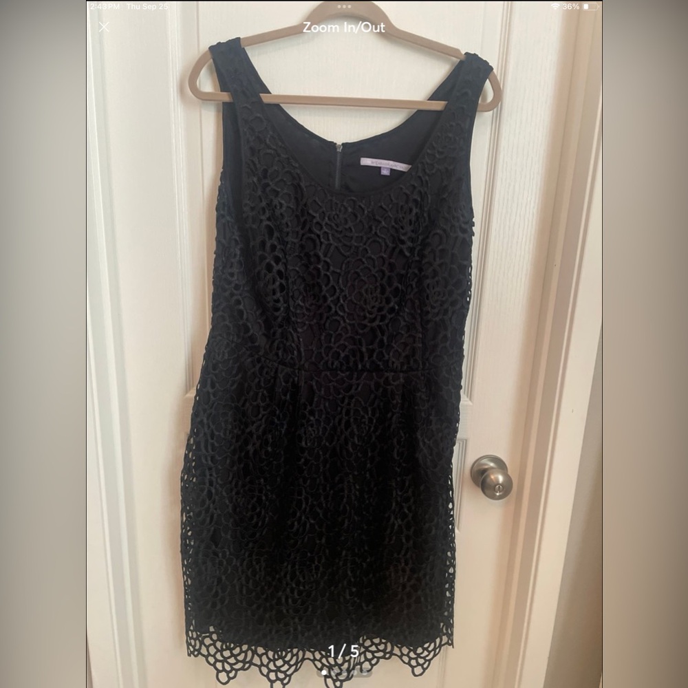 Carmen Marc Valvo Elegant Black Lace Dress